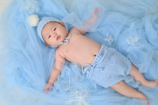 柳林宝宝从床上掉下来 柳林宝宝从床上掉下来