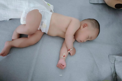 柳林宝宝发烧可以吹空调吗
